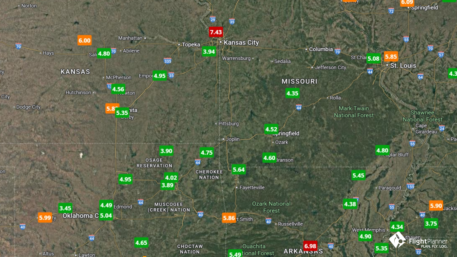 iFlightPlanner platform screenshot highlighting JET A Full Service pricing in the Central Region